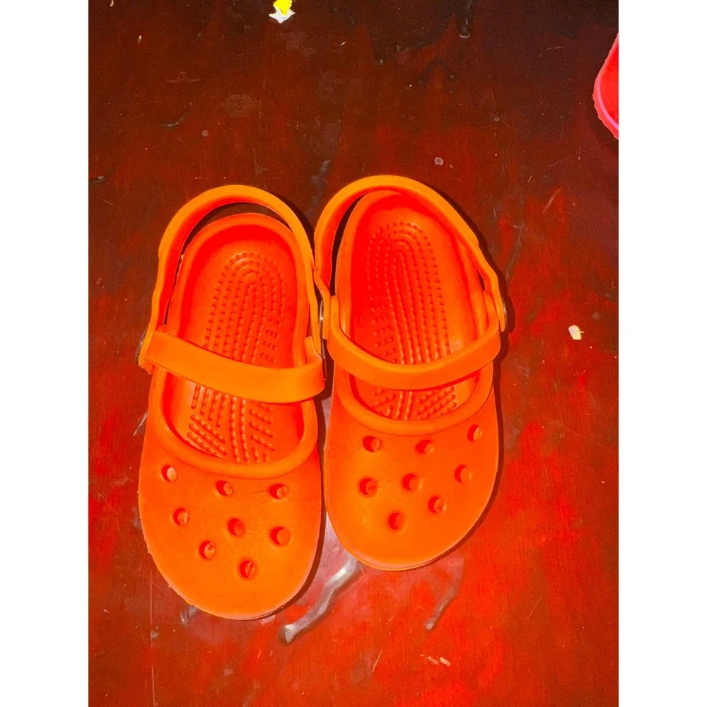 Crocs sandals size 6/7